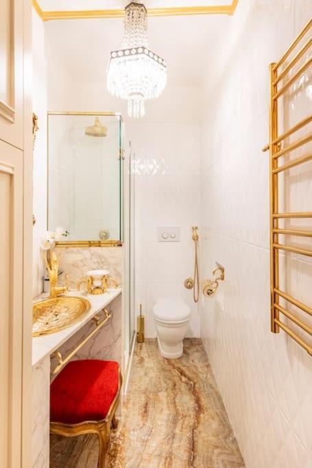 Апартаменти Ground Floor Luxe Historic Studio City Centre Болонья Екстер'єр фото