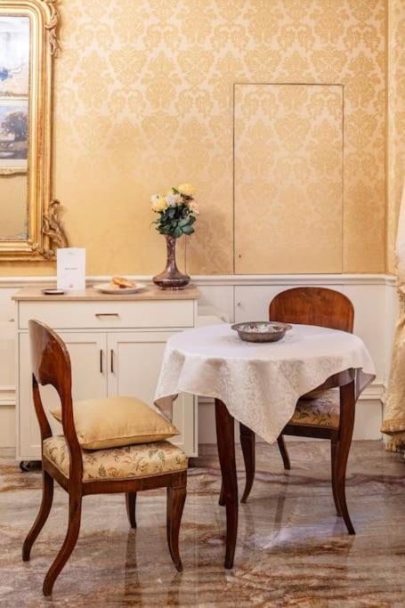 Апартаменти Ground Floor Luxe Historic Studio City Centre Болонья Екстер'єр фото